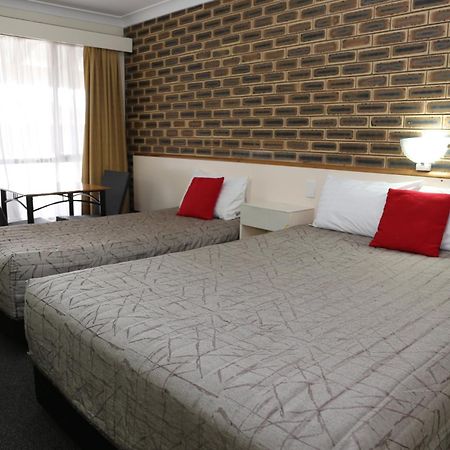 Top Of The Town Motel インベレル エクステリア 写真